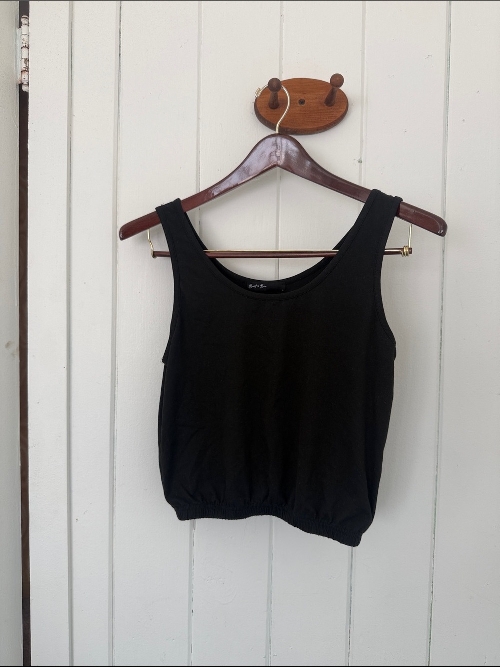 Women’s Cropped Black Tank